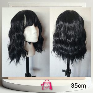 Peluca Negra Ondulada Corta con Flequillo 35 cm Fibra Sintética Premium Corte Bob Ondas Al Agua Cosplay Moda Diaria